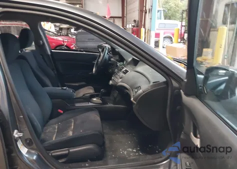 2012 Honda Accord 2.4 Se из США, поврежденный, VIN 1HGCP2F61CA803447